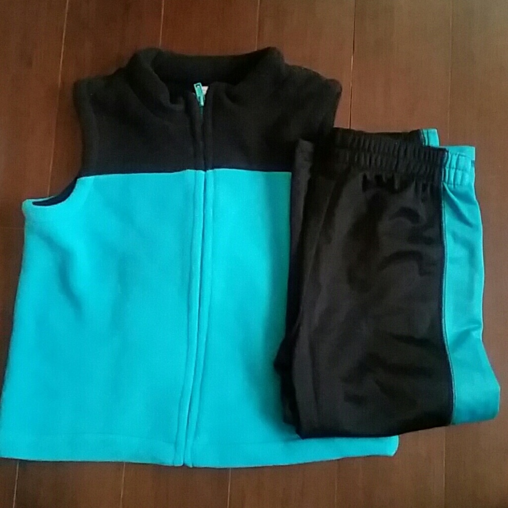 Fleece vest with pants